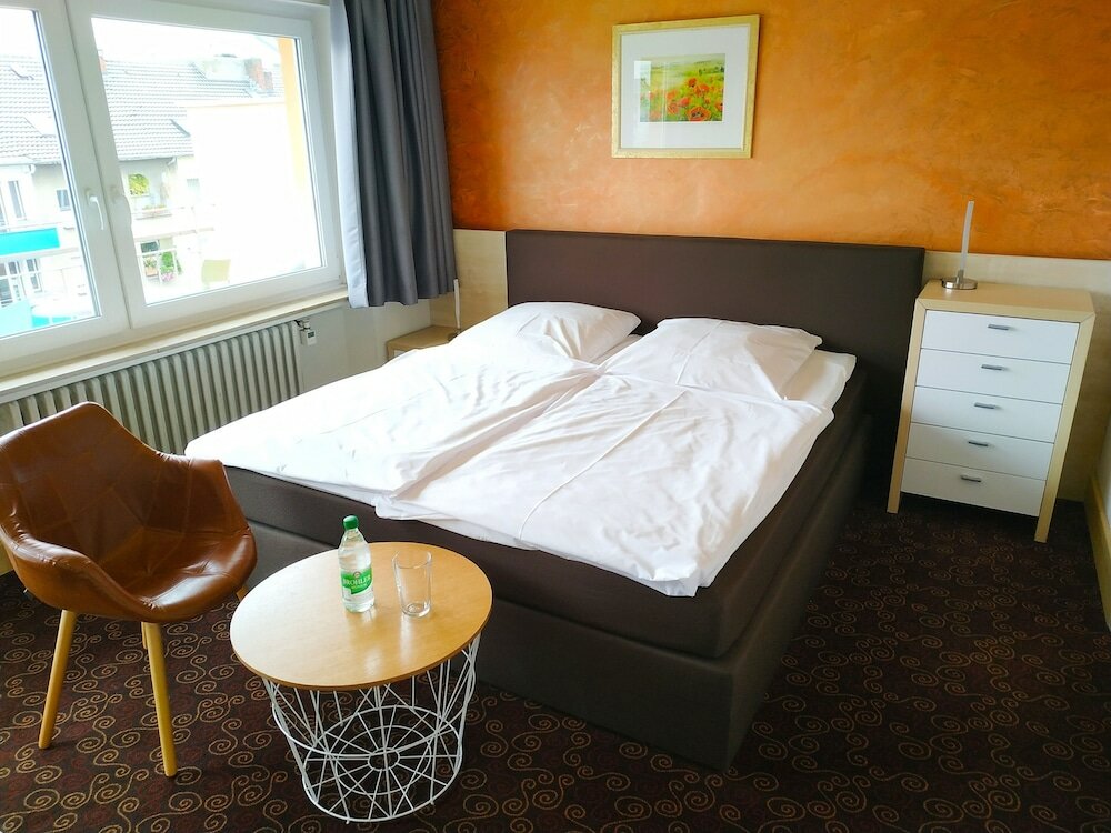 Фото Hotel Rheinland