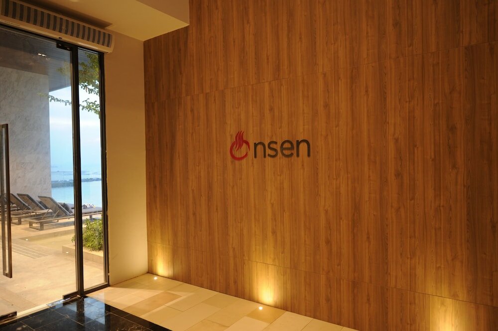 Фото Oakwood Hotel and Residence Sri Racha