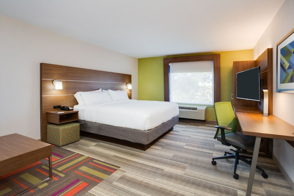 Фото Holiday Inn Express Hotel & Suites Tampa-Fairgrounds-Casino, an Ihg Hotel