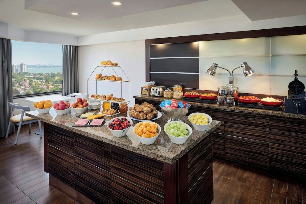 Фото Sheraton Hamilton Hotel