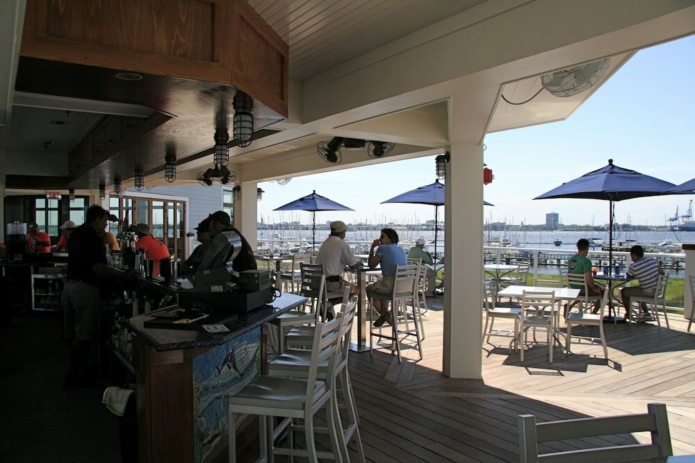 Фото Harborside at Charleston Harbor Resort and Marina