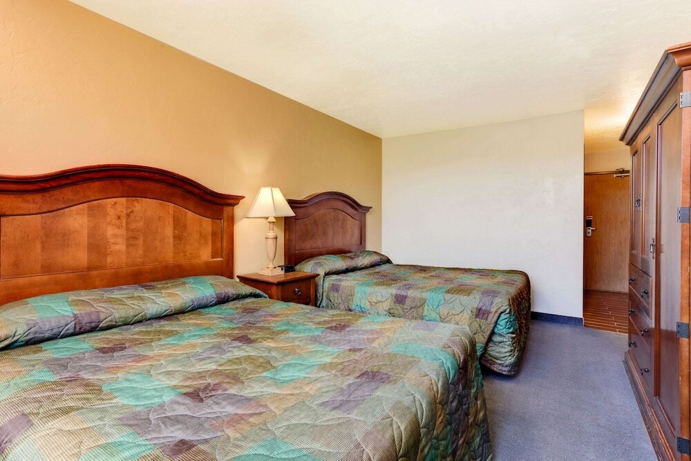 Фото Super 8 by Wyndham Klamath Falls