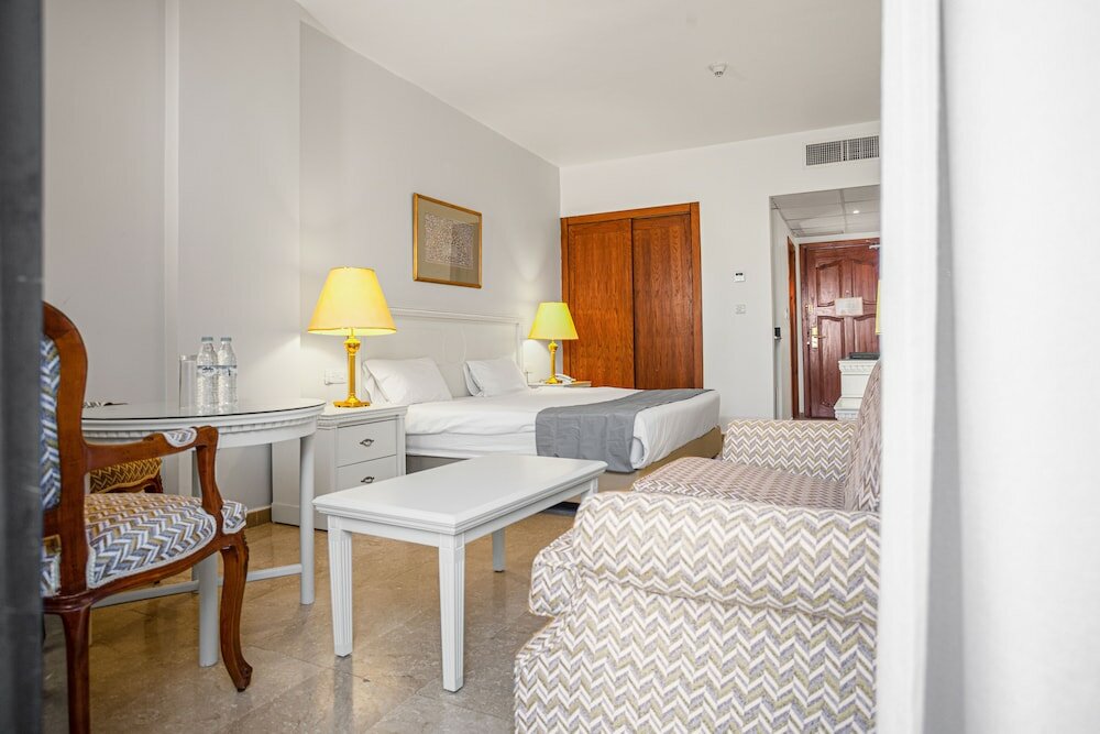 Фото Grand Madaba Hotel