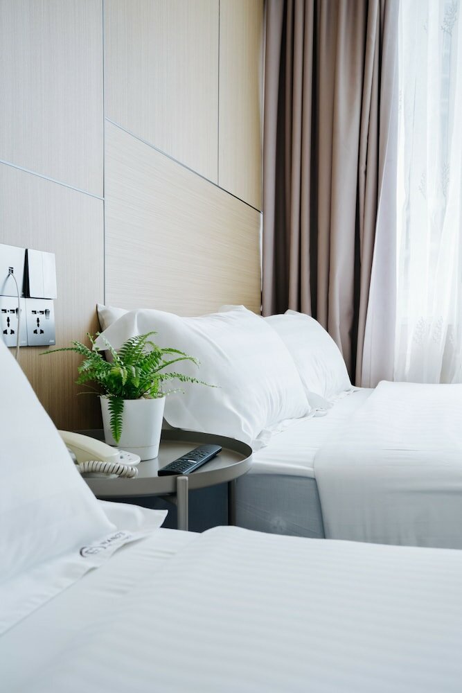 Фото Wang's Hotel Gurney Drive