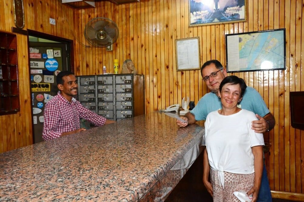 Фото Shady Hotel