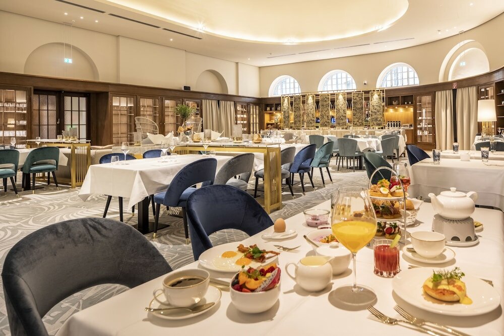 Фото Fraser Suites Hamburg