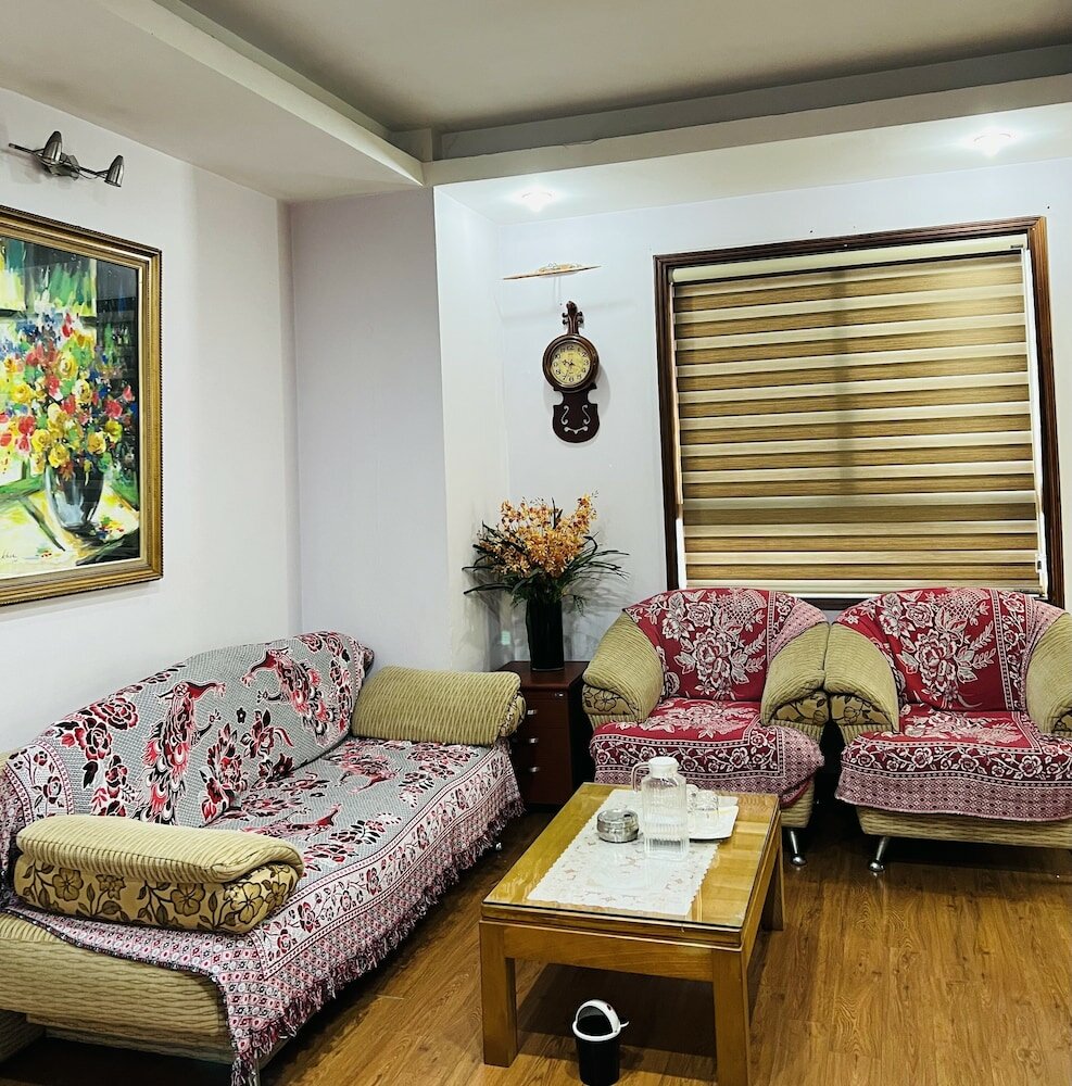 Фото Westlake Tay Ho Hotel