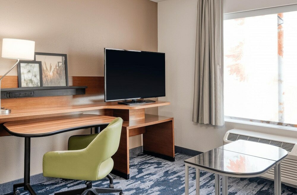 Фото Fairfield Inn & Suites Jeffersonville I-71