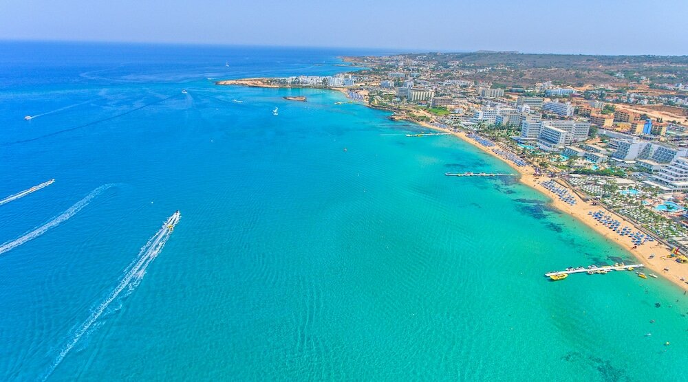 Фото Silver Sands Beach Hotel