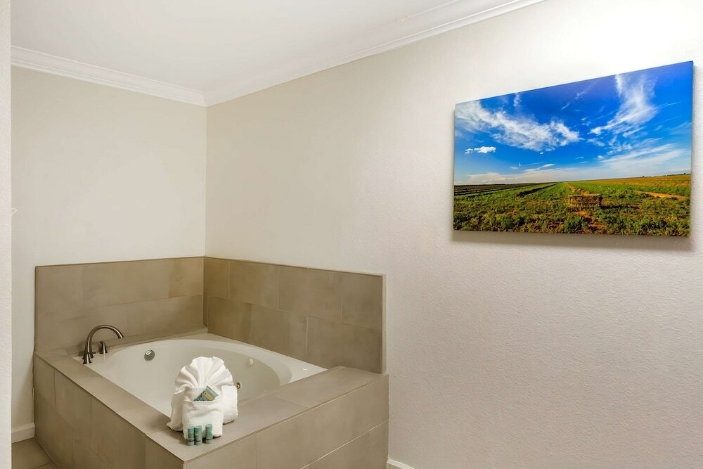 Фото Best Western Heritage Inn