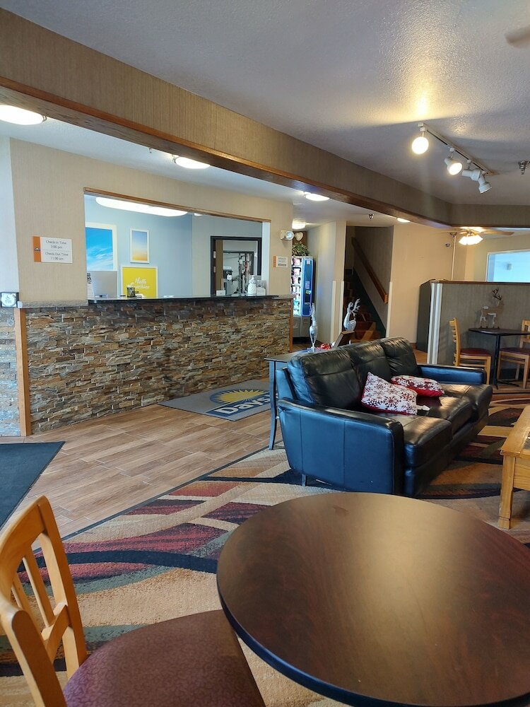 Фото Days Inn & Suites by Wyndham Fargo 19th Ave/Airport Dome