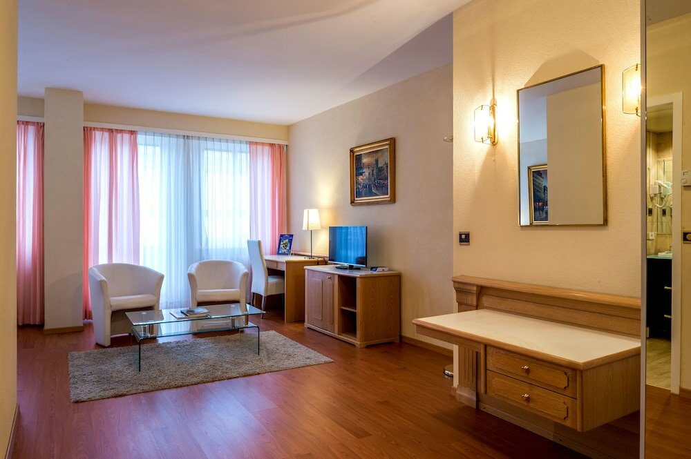 Фото Hotel Century Geneve