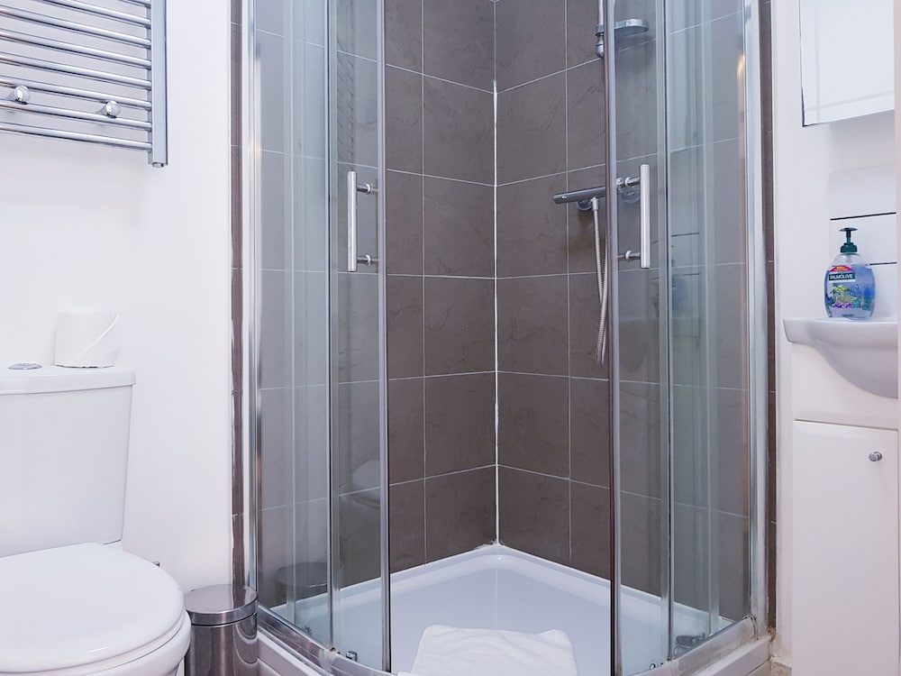 Фото London Stay Apartments