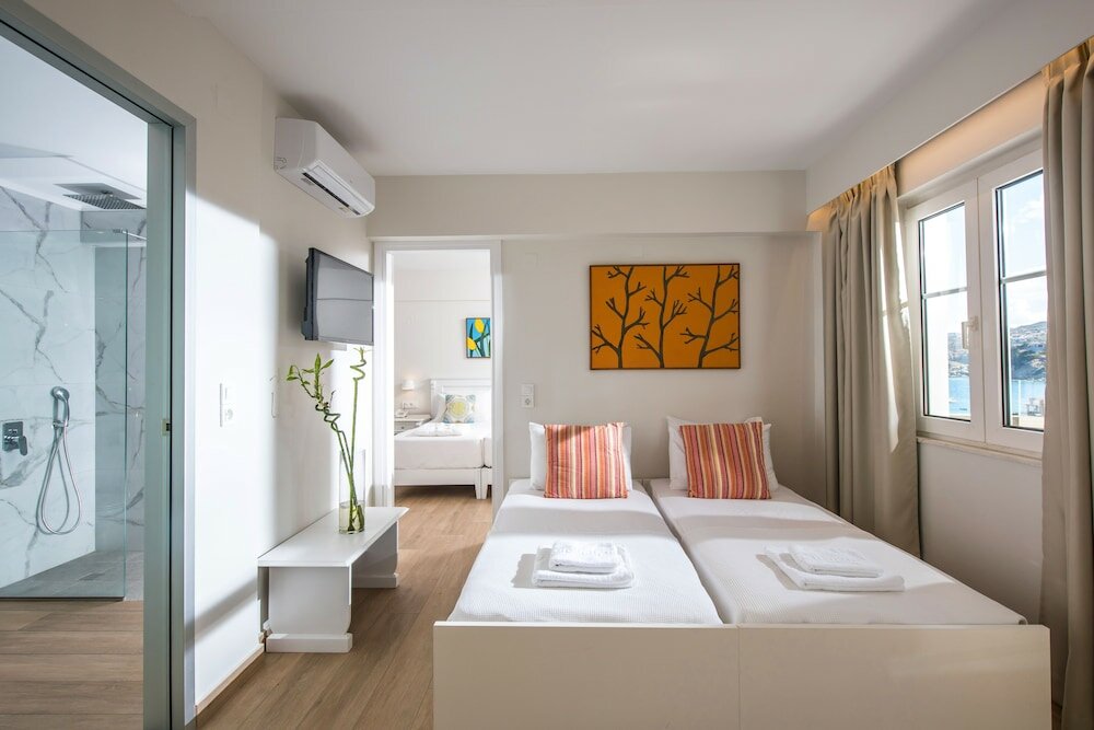 Фото Alexander House