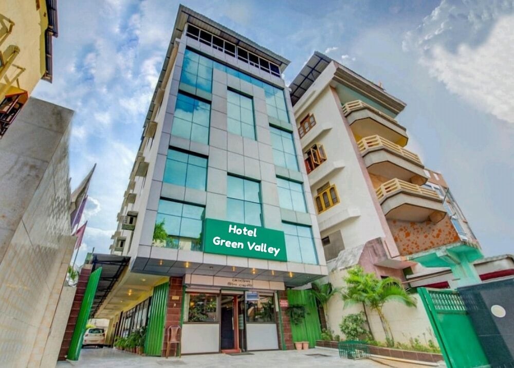 Фото Green Valley Hotel