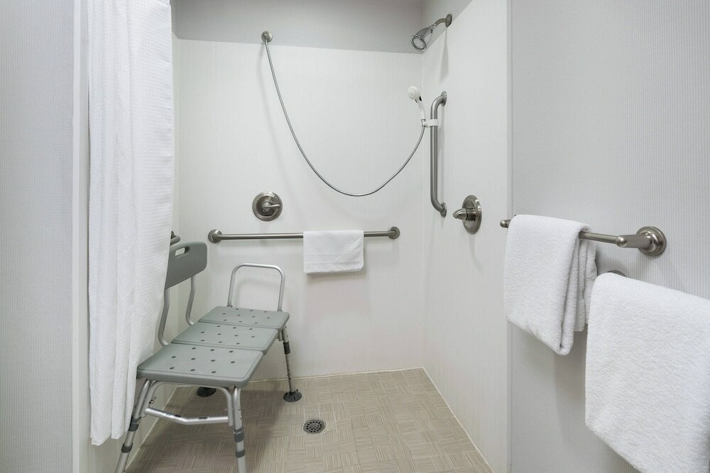 Фото Courtyard by Marriott West Orange