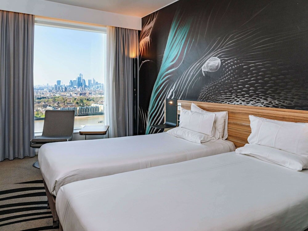 Фото Отель Novotel London Canary Wharf