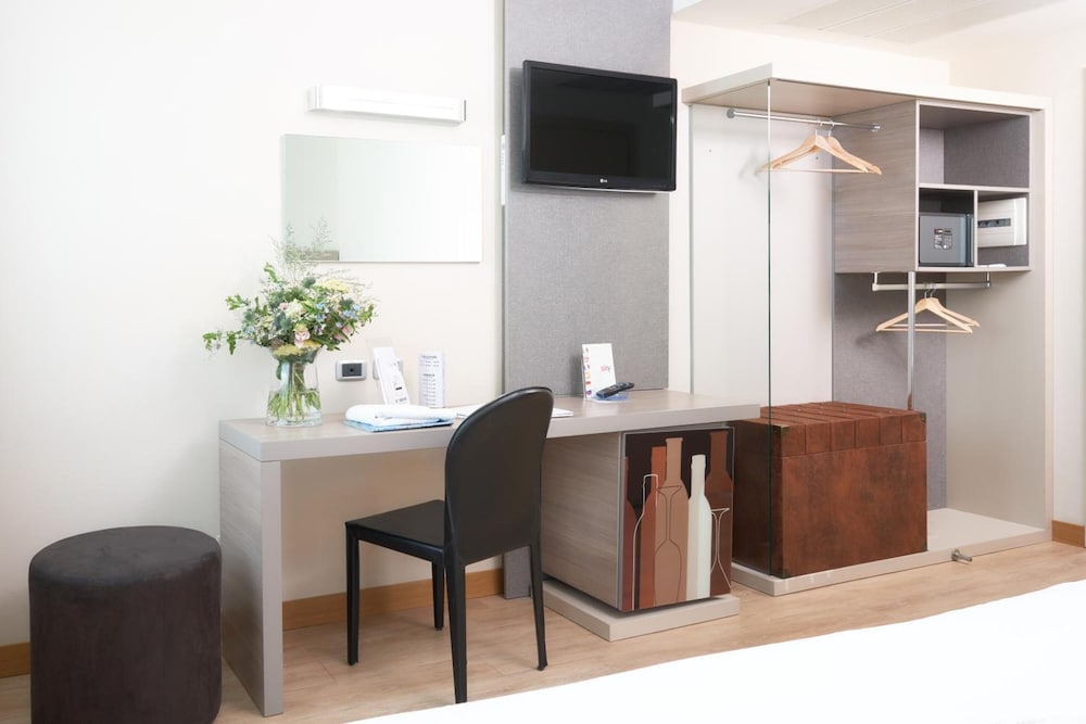 Фото Hotel Omnia