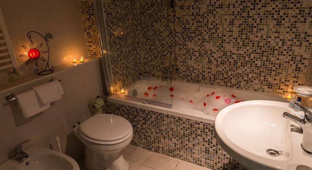 Фото Hotel Garibaldi Naples