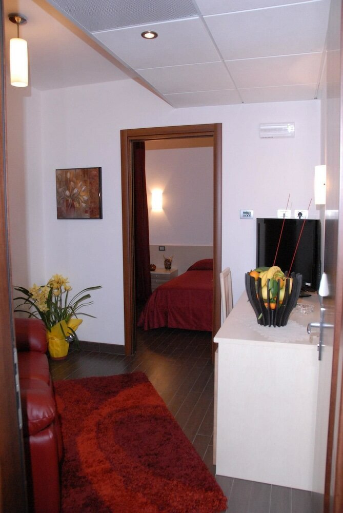 Фото Отель His Majesty