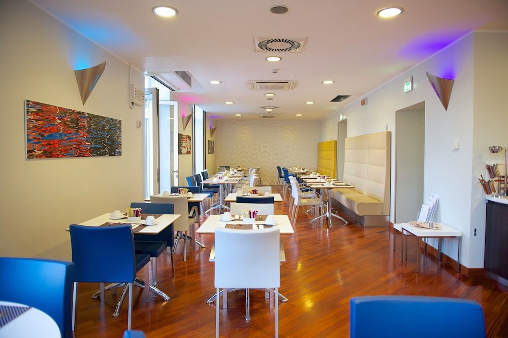 Фото Mercure Napoli Centro Angioino