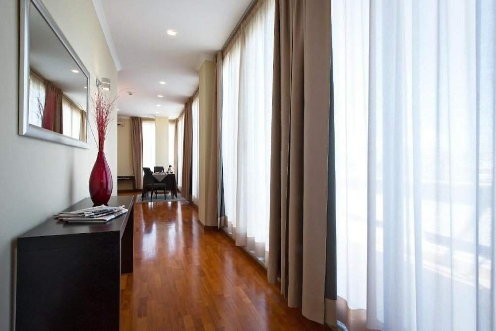 Фото Garden Hotel