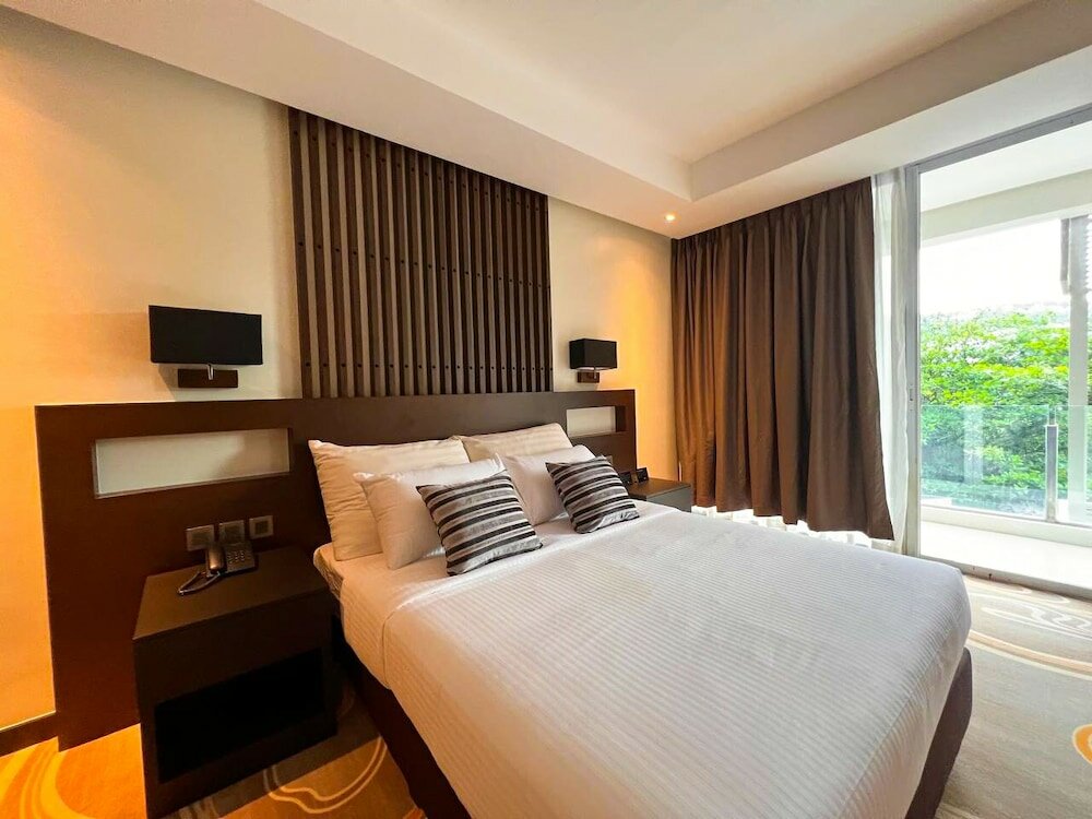 Фото The Oriental Legazpi