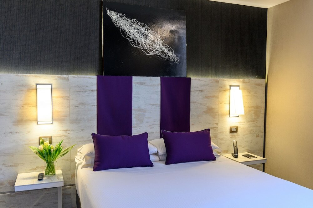 Фото Отель The Guardian