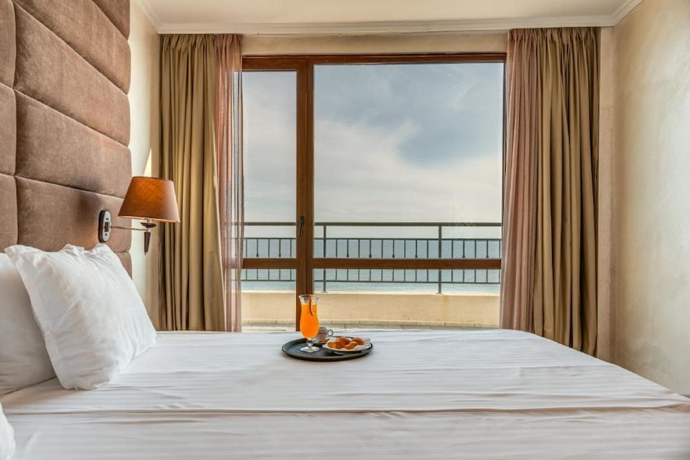 Фото Grand Hotel Sveti Vlas