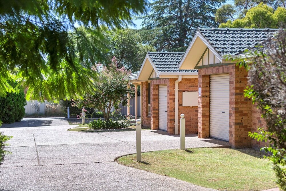 Фото Best Western Ambassador Motor Inn & Apartments