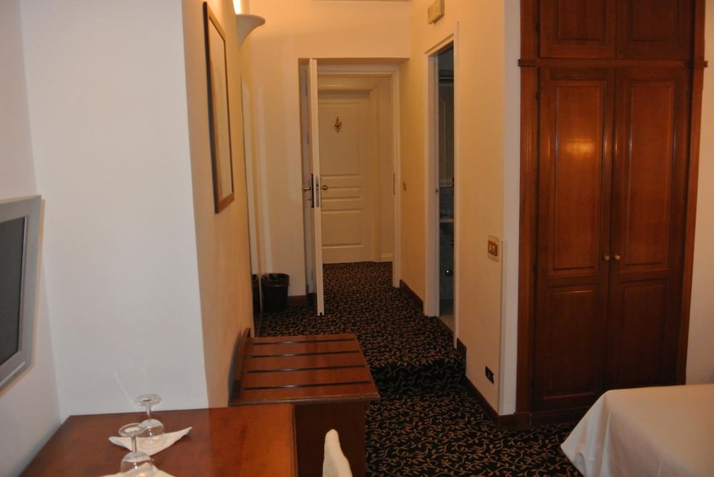 Фото Le Petit Real