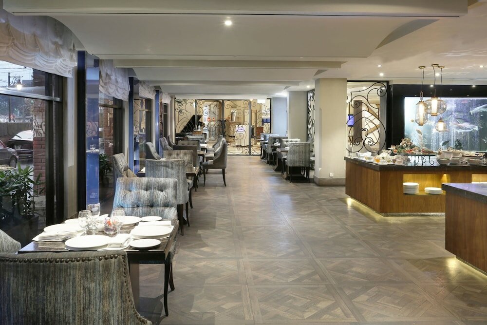 Фото Фор Пойнтс бай Шератон Лахор