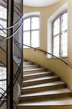 Фото Queen's Hotel by First Hotels