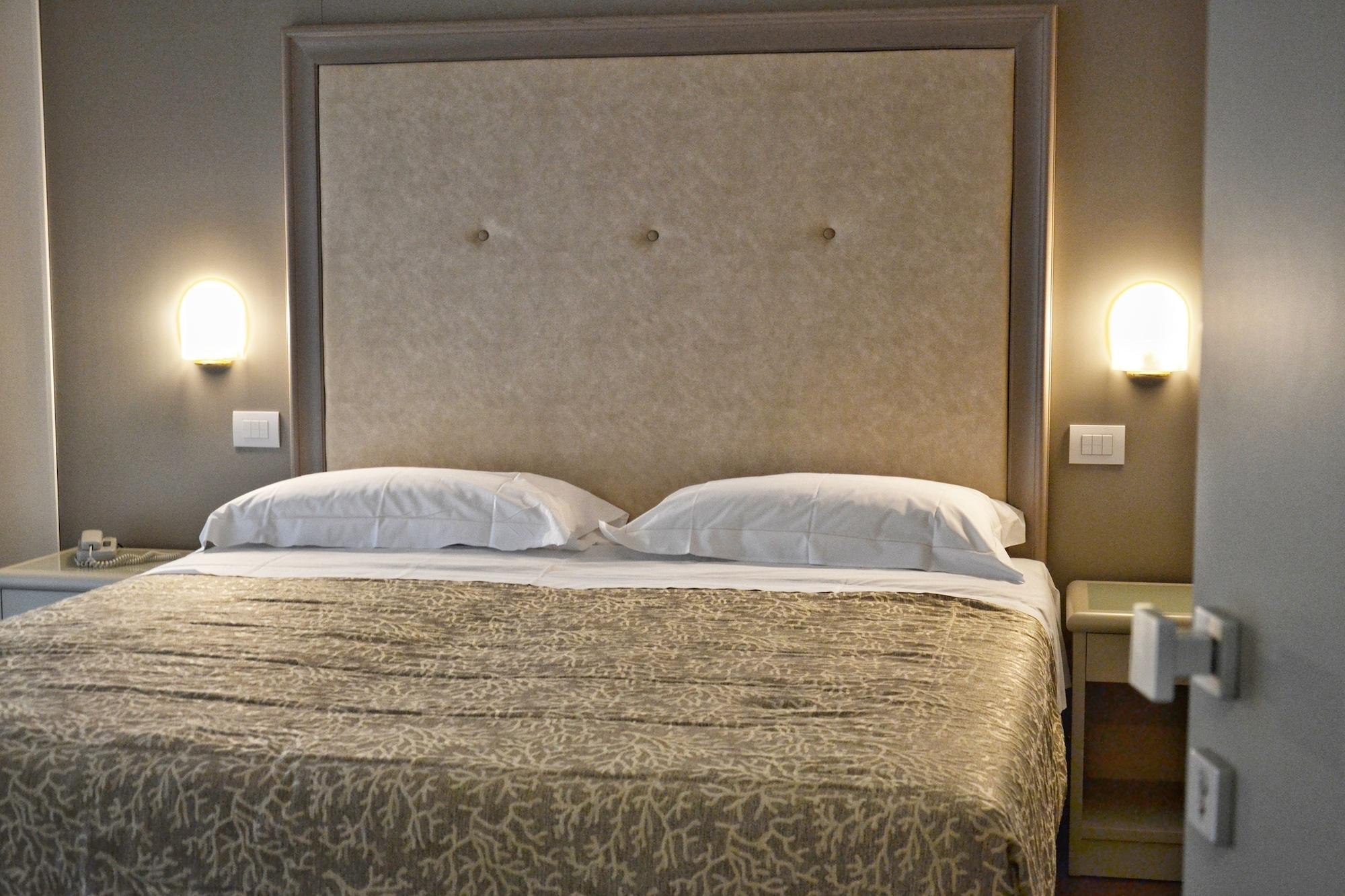 Фото Hotel Tiffany