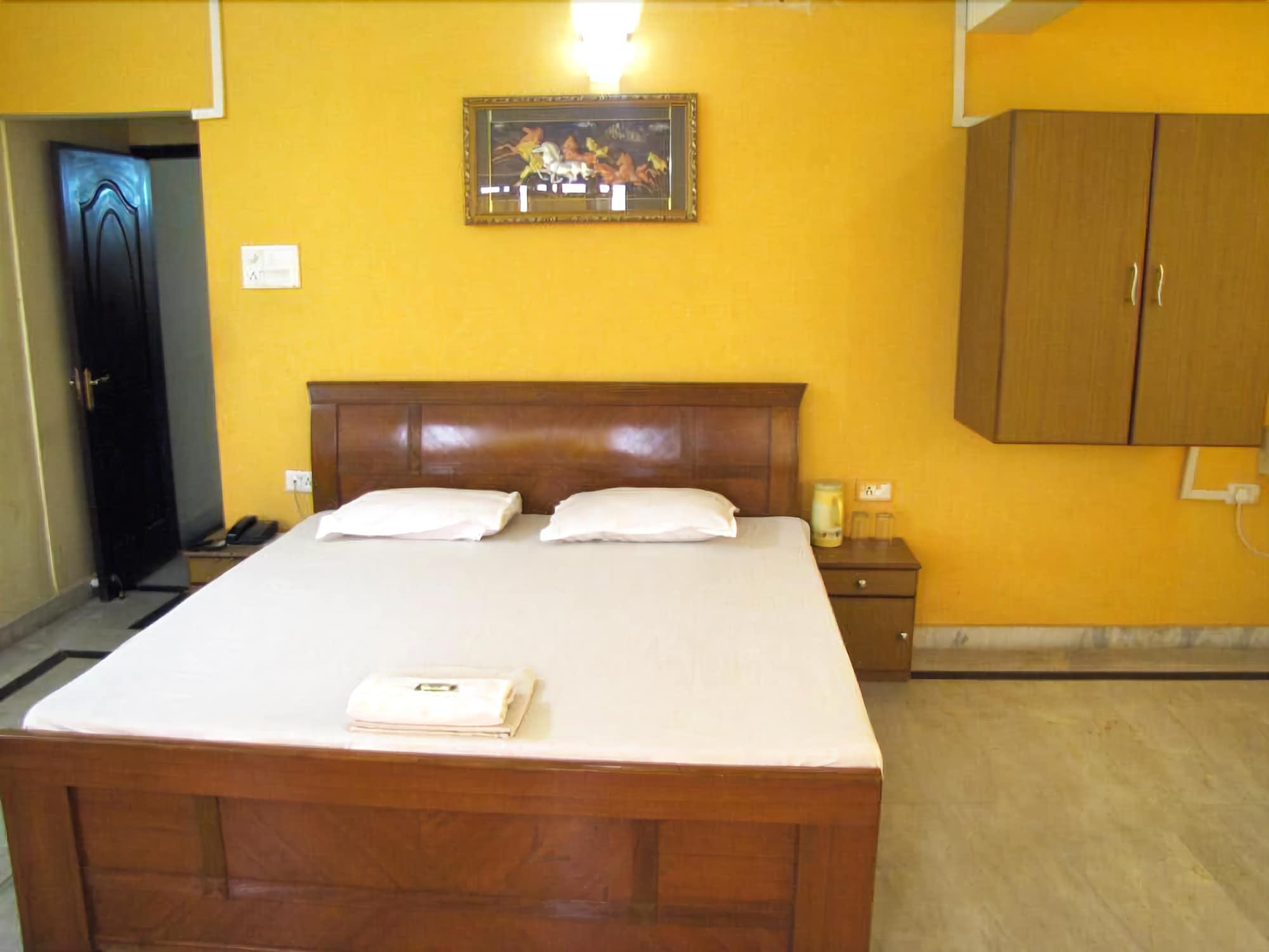 Фото Hotel Surya Palace