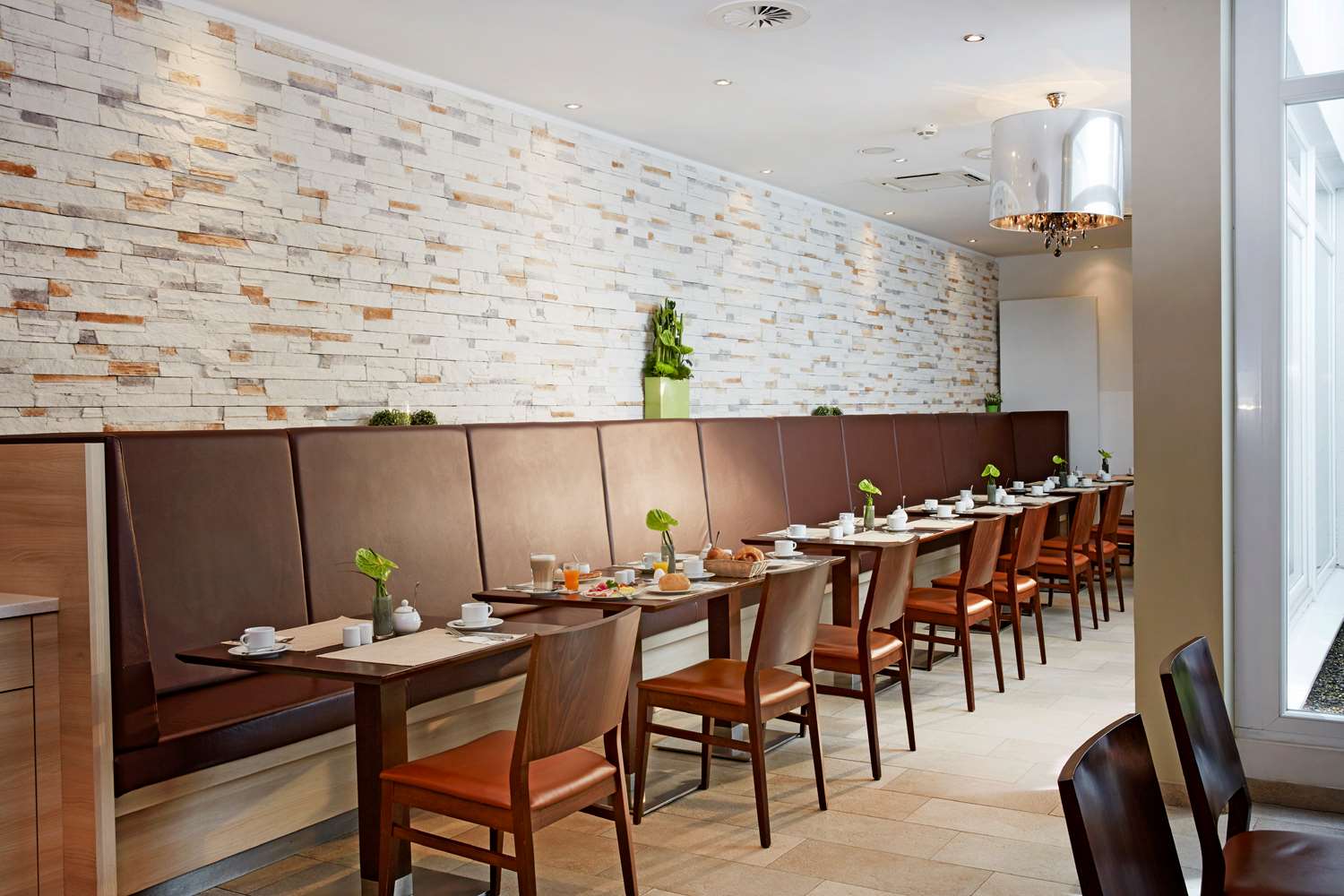 Фото H+ Hotel München