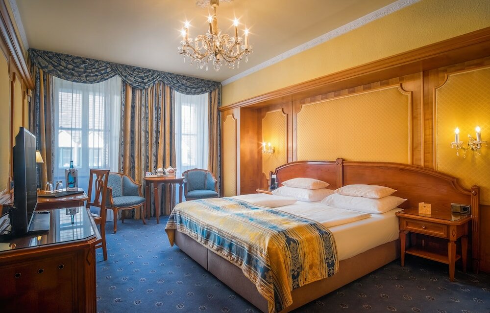 Фото Schlosshotel Römischer Kaiser