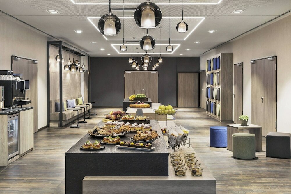 Фото Courtyard by Marriott Hamburg City