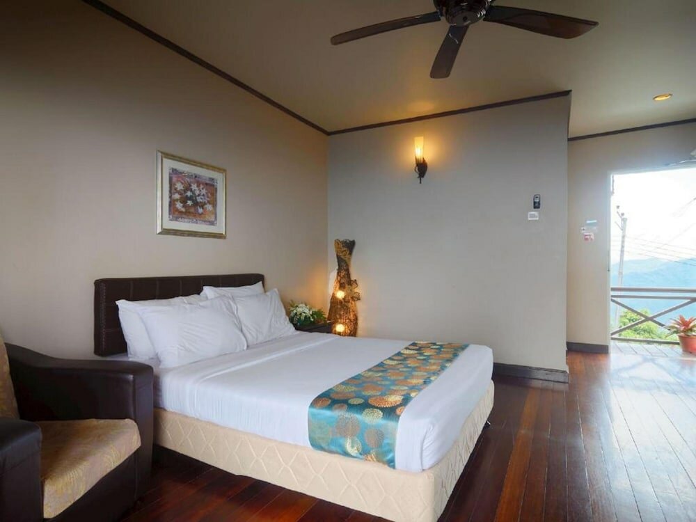 Фото Kasih Sayang Hill Resort