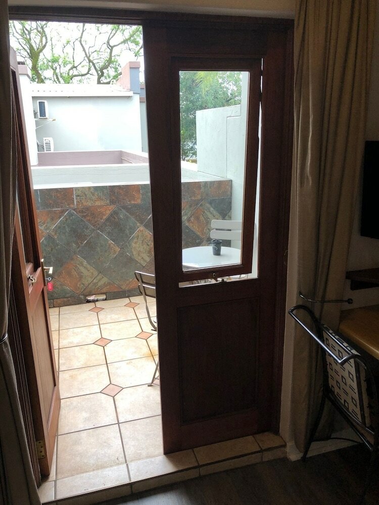 Фото 314 on Clark Guest House