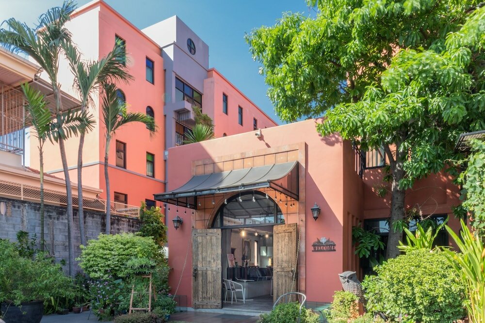 Фото отеля 1