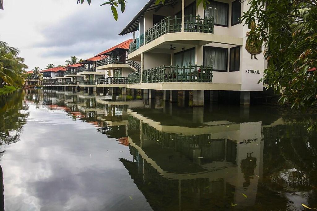Фото Kalathil Lake Resort