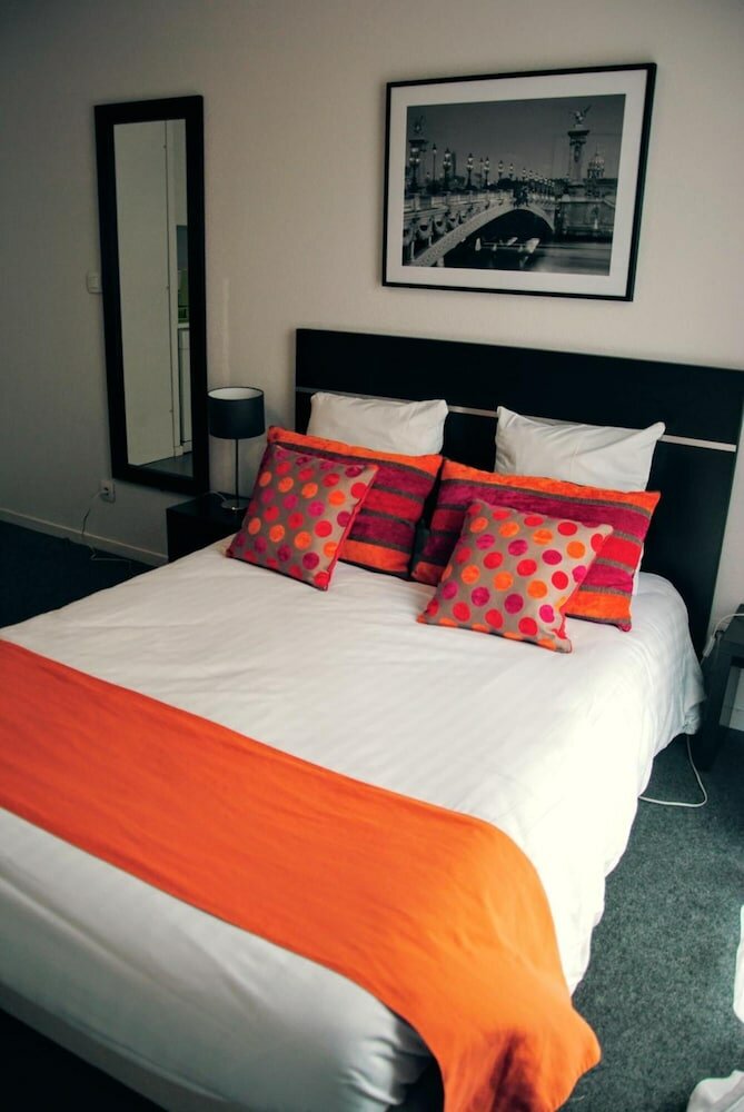 Фото Nemea Nancy Appart'hotel