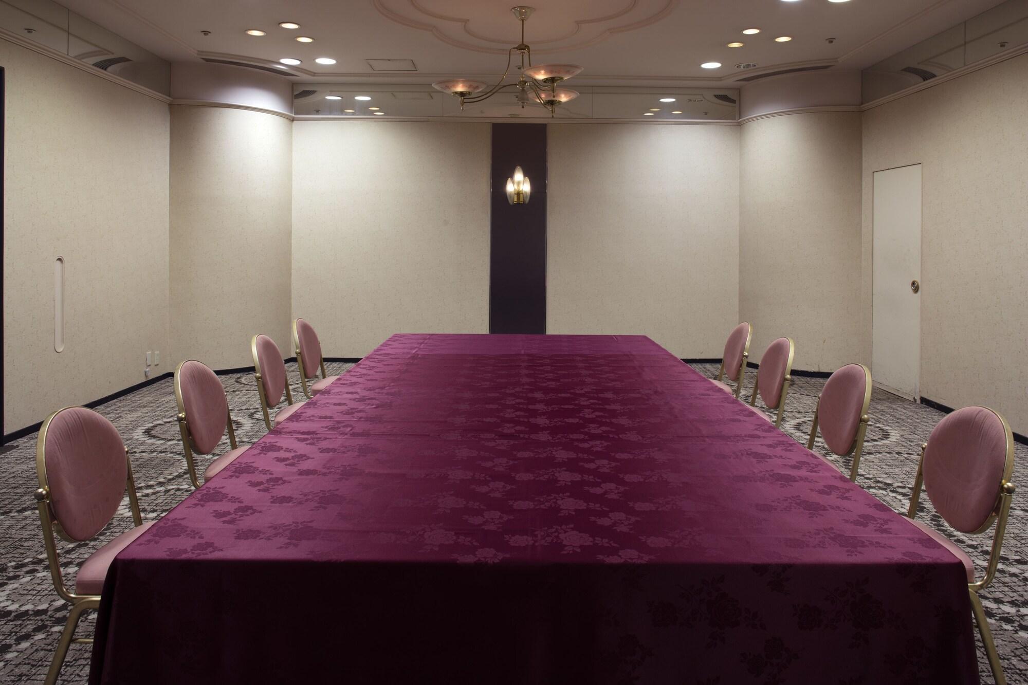 Фото Hotel Tsu Center Palace