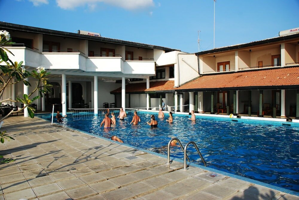 Фото отеля 2