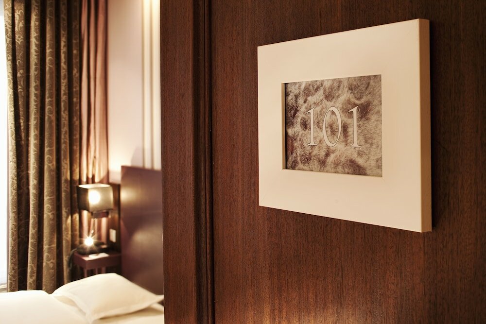 Фото Hotel Star Champs Elysées