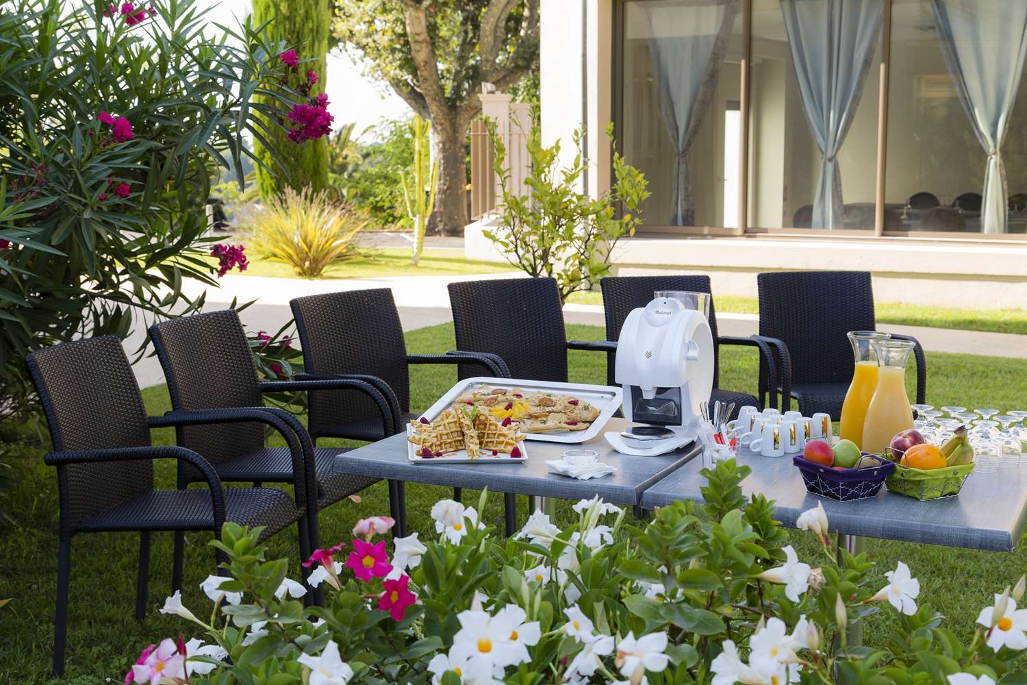 Фото Best Western Plus Hotel Elixir Grasse