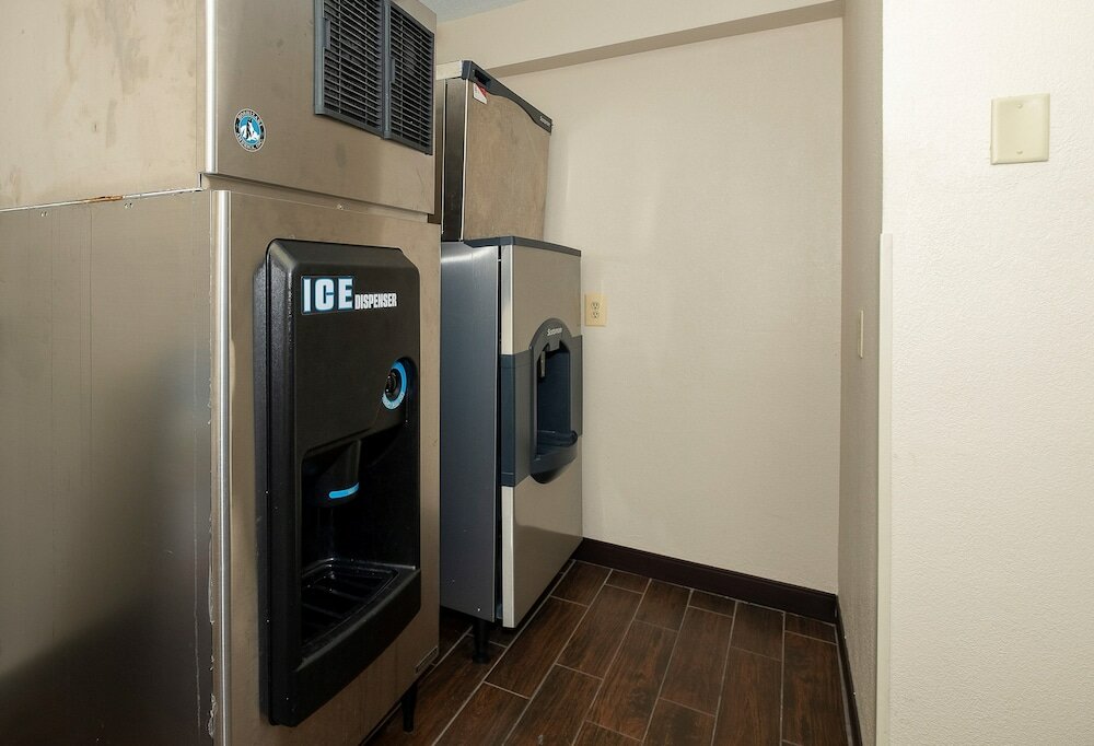 Фото Red Roof Inn Mt Laurel