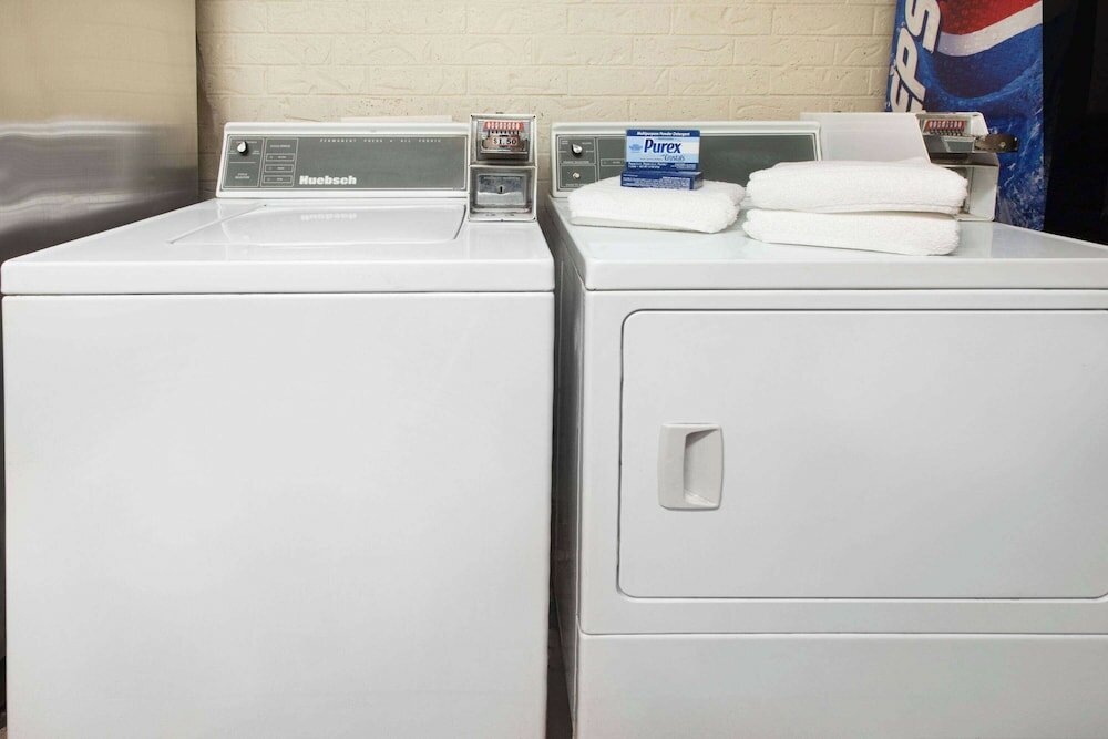 Фото Days Inn by Wyndham El Reno