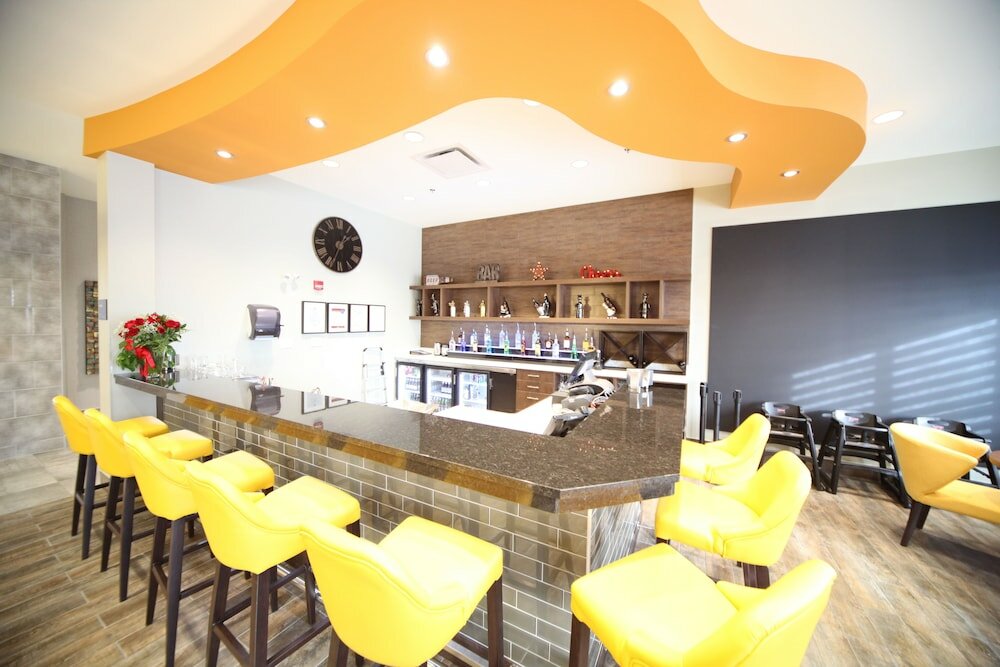 Фото Wyndham Garden Edmonton Airport